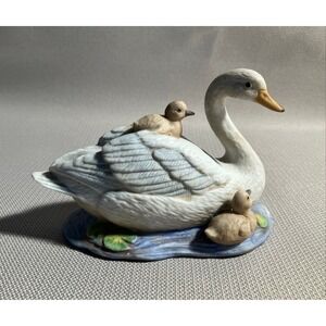 Vintage HOMECO Mother Swan and Babies Figurine Hand Painted Porcelain